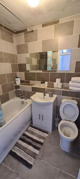 Private 2 Bed Flat Close To Excel & City Airport 런던 외부 사진