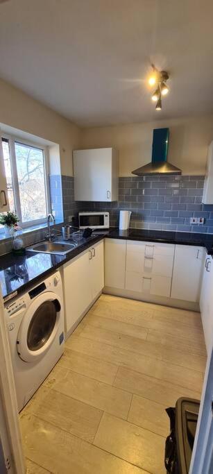 Private 2 Bed Flat Close To Excel & City Airport 런던 외부 사진